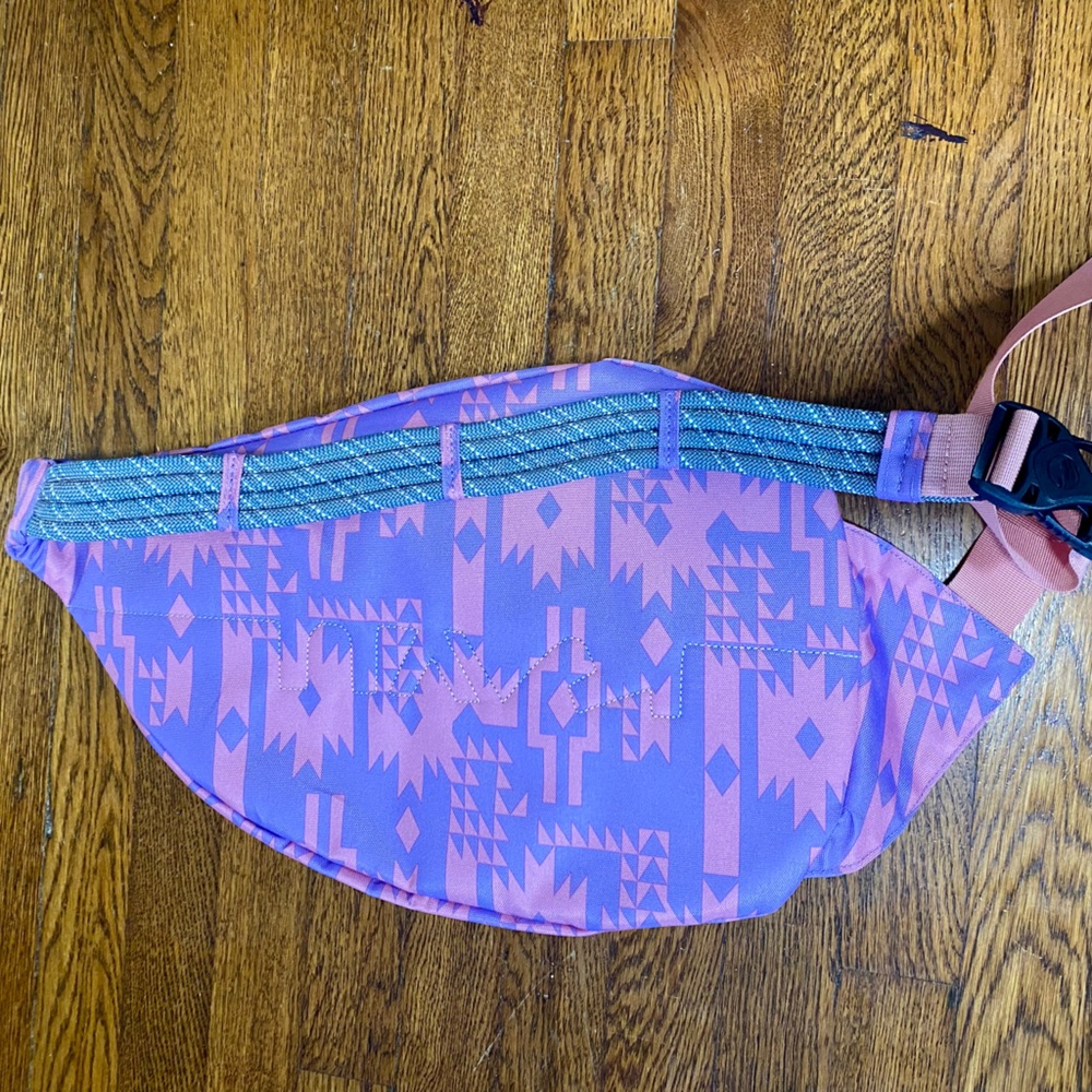 KAVU Original Rope Bag Sling Pack with Adjustable Rope Shoulder Strap NWOT - Picture 10 of 11